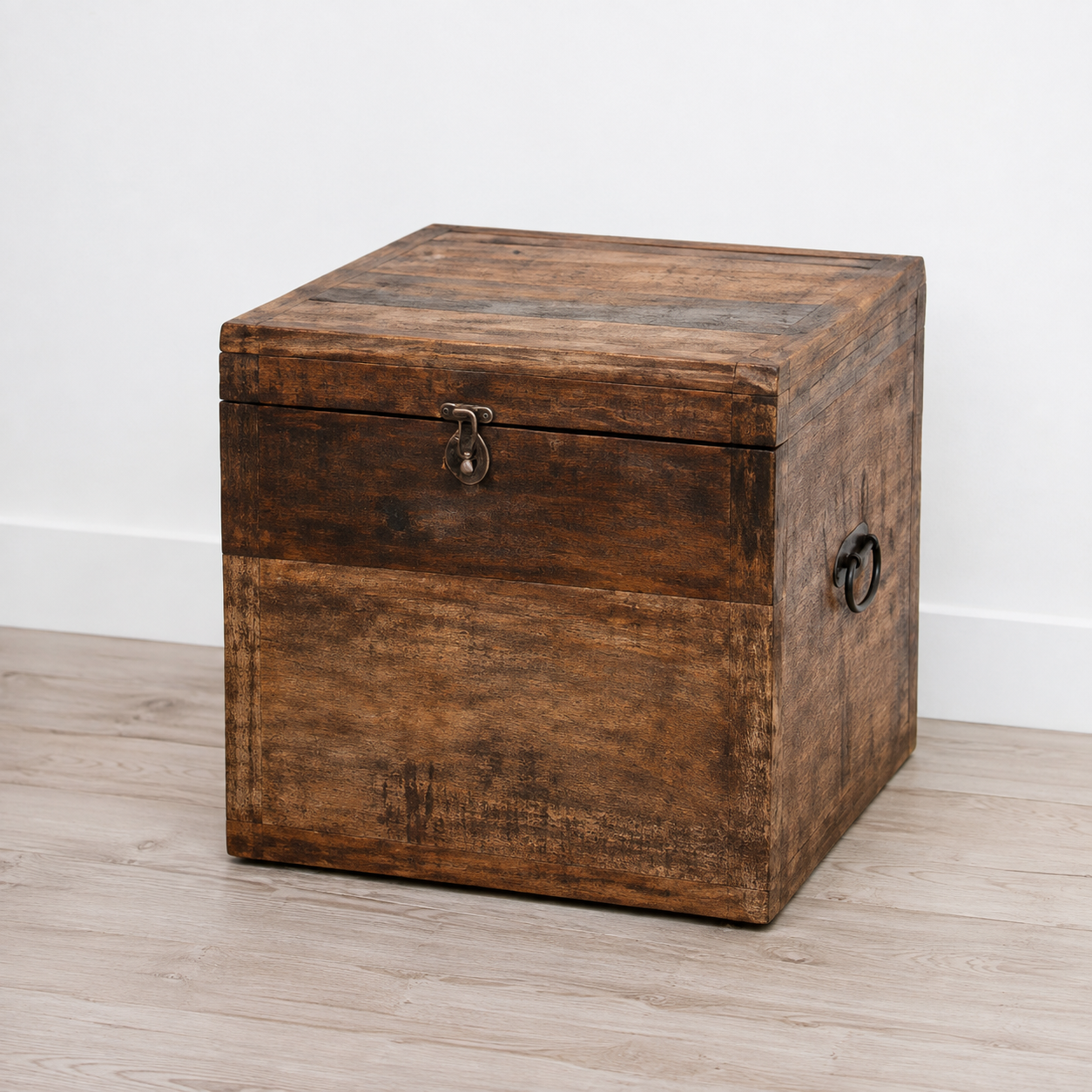 Wooden Trunk - 45 x 45 x 44 cm - SKU M-20795